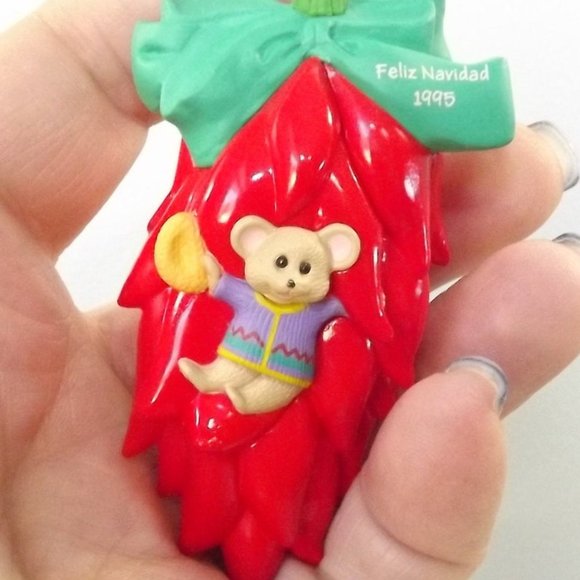 Feliz Navidad Hallmark Keepsake Ornament 1995 - Picture 2 of 5